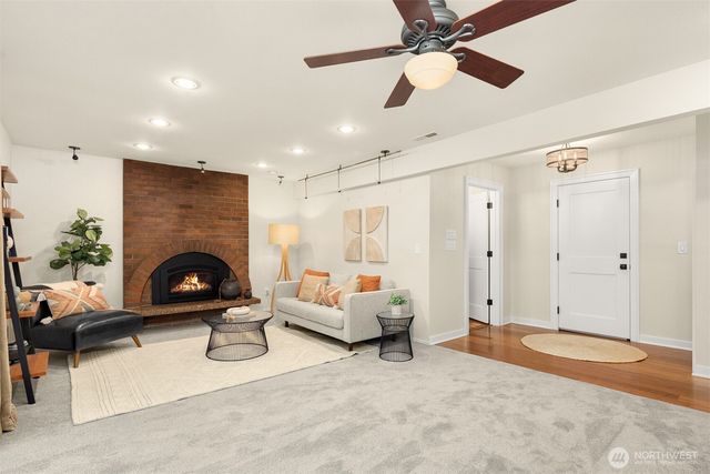 3410 NE 202nd Street, Lake Forest Park, WA 98155