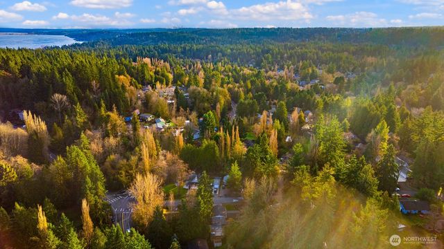 3410 NE 202nd Street, Lake Forest Park, WA 98155