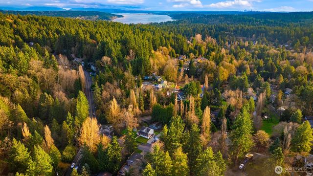 3410 NE 202nd Street, Lake Forest Park, WA 98155