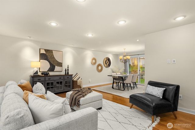 3410 NE 202nd Street, Lake Forest Park, WA 98155