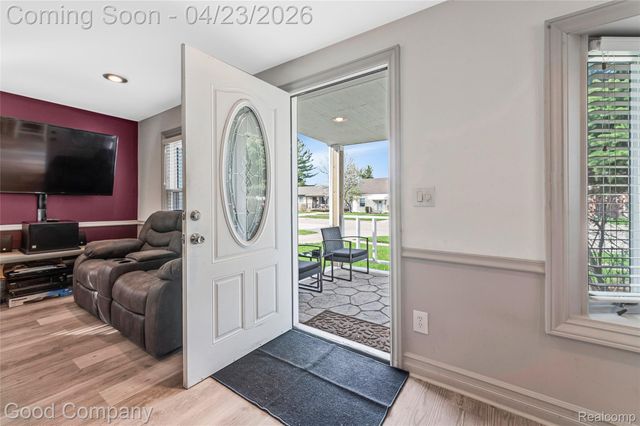 22000 Fresard Street, St. Clair Shores, MI 48080