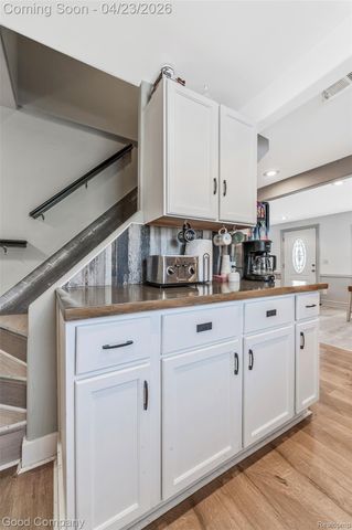 22000 Fresard Street, St. Clair Shores, MI 48080