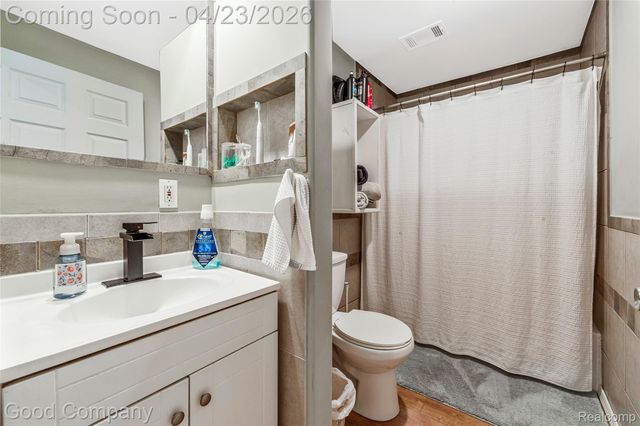 22000 Fresard Street, St. Clair Shores, MI 48080