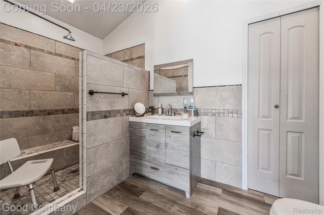 22000 Fresard Street, St. Clair Shores, MI 48080