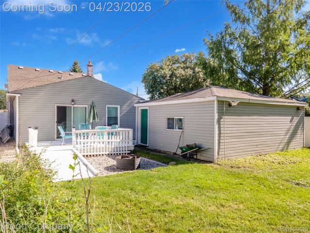 22000 Fresard Street, St. Clair Shores, MI 48080