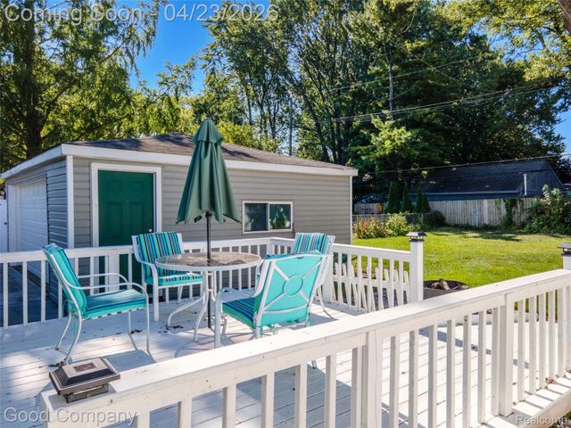 22000 Fresard Street, St. Clair Shores, MI 48080