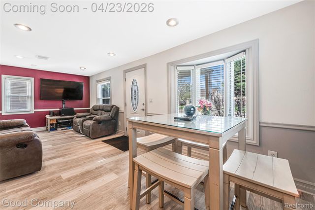 22000 Fresard Street, St. Clair Shores, MI 48080