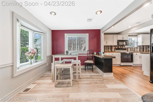 22000 Fresard Street, St. Clair Shores, MI 48080