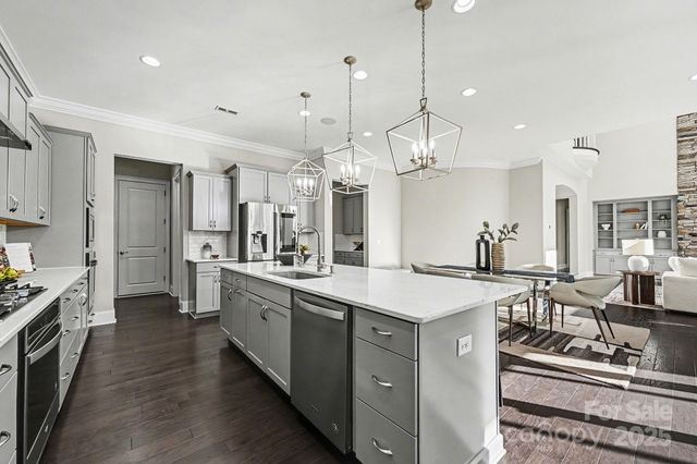 17651 Hawkwatch Lane, Charlotte, NC 28278