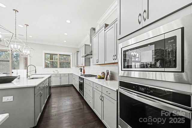 17651 Hawkwatch Lane, Charlotte, NC 28278