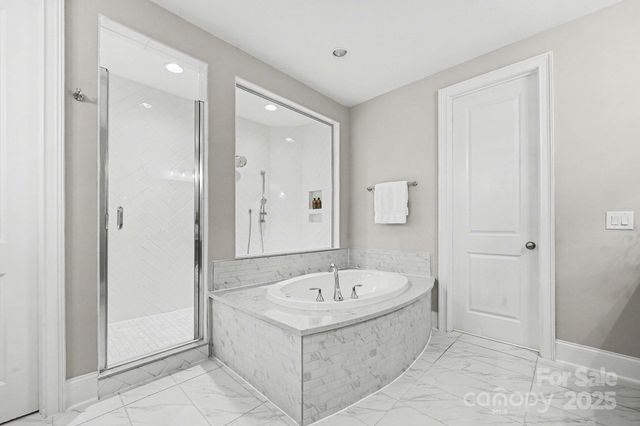 17651 Hawkwatch Lane, Charlotte, NC 28278