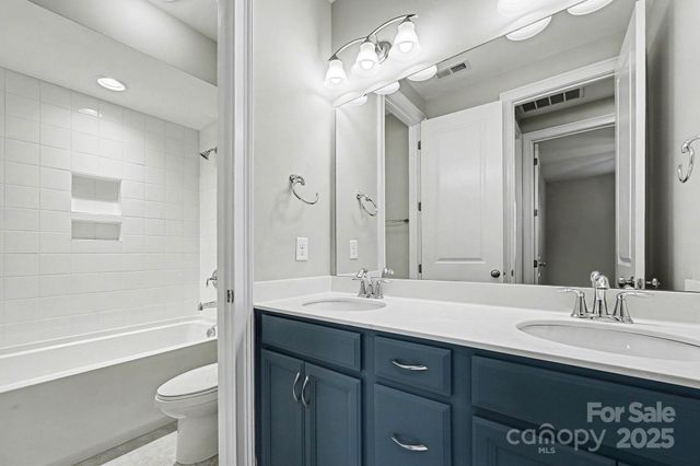 17651 Hawkwatch Lane, Charlotte, NC 28278