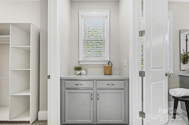 17651 Hawkwatch Lane, Charlotte, NC 28278