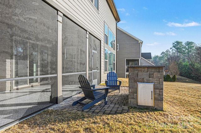 17651 Hawkwatch Lane, Charlotte, NC 28278