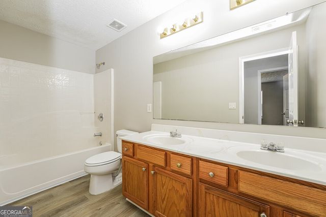 3980 Medlock Park Drive, Snellville, GA 30039