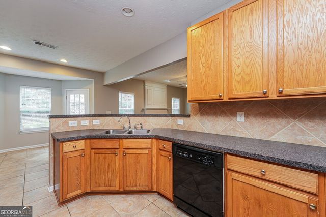 3980 Medlock Park Drive, Snellville, GA 30039