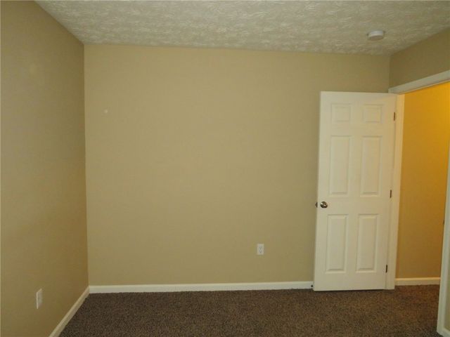 1382 Lucia Dr, Canonsburg, PA 15317