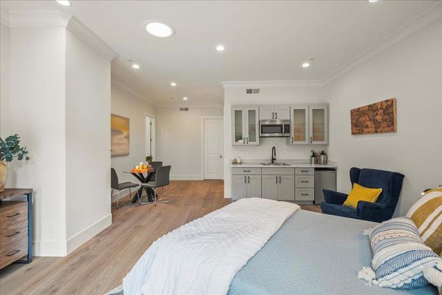 17435 Phillips Avenue, Los Gatos, CA 95030