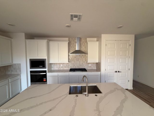 27472 N 69TH Lane, Peoria, AZ 85383