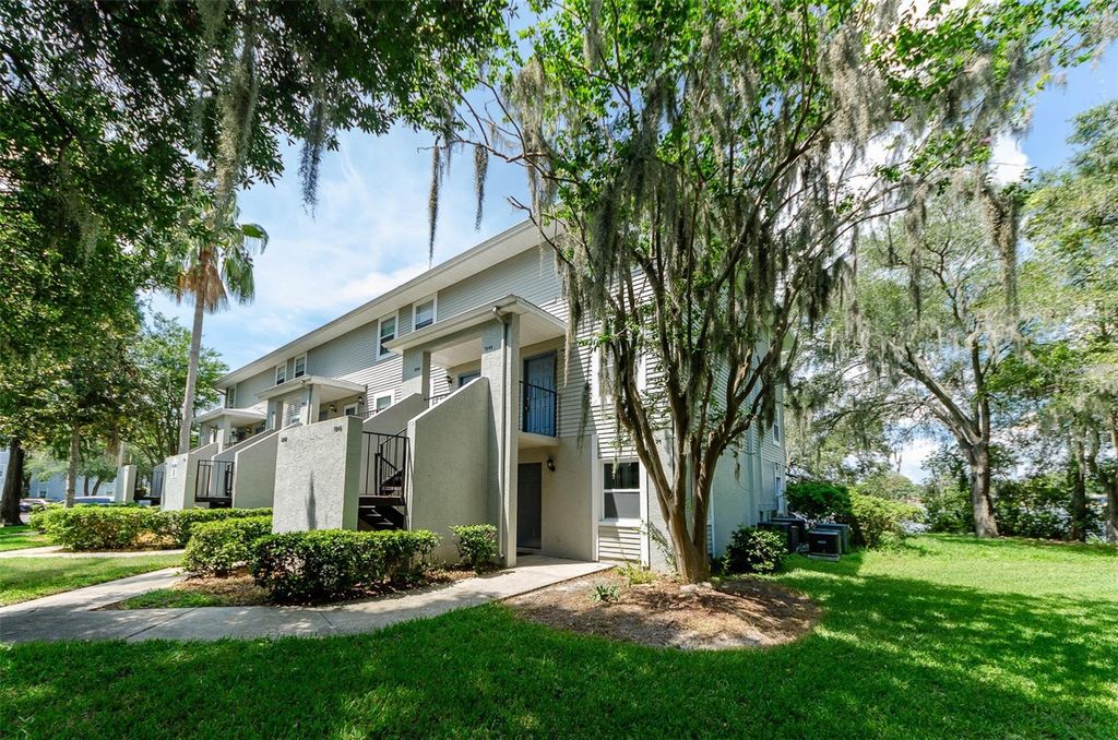 Image 2 of property listing at 7246 E BANK DRIVE 106, Tampa, FL 33617