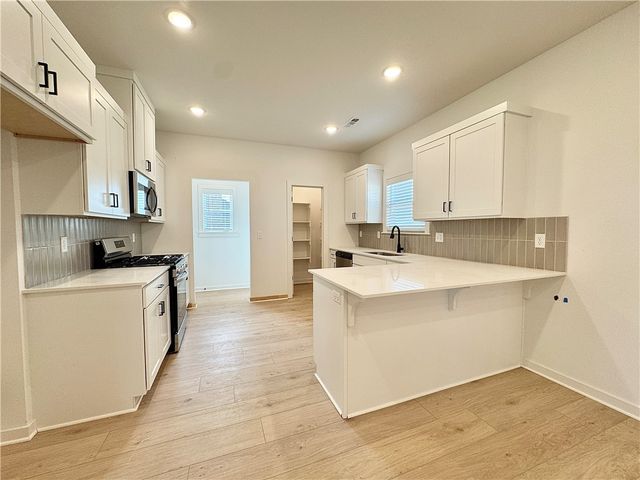 2631 Relaxation Avenue, Springdale, AR 72764