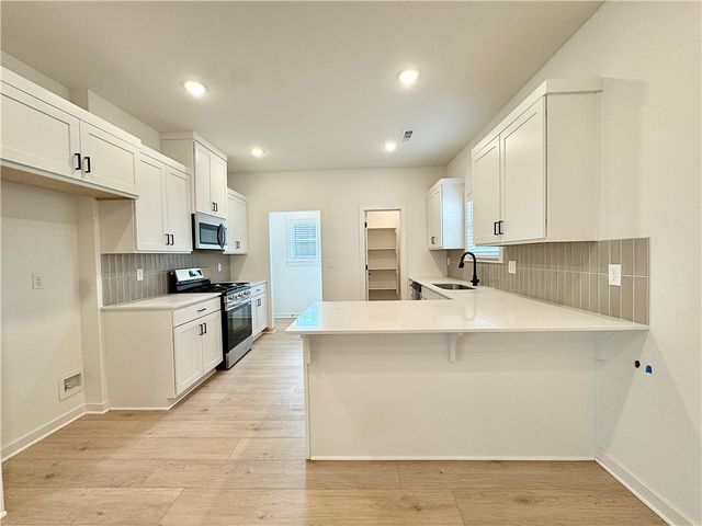 2631 Relaxation Avenue, Springdale, AR 72764