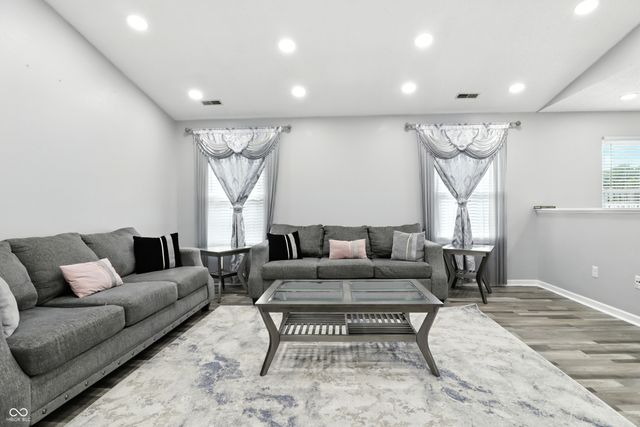 15283 Follow Drive, Noblesville, IN 46060