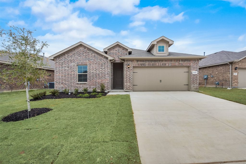 5245 Boulder Valley Drive, Fort Worth, TX 76179