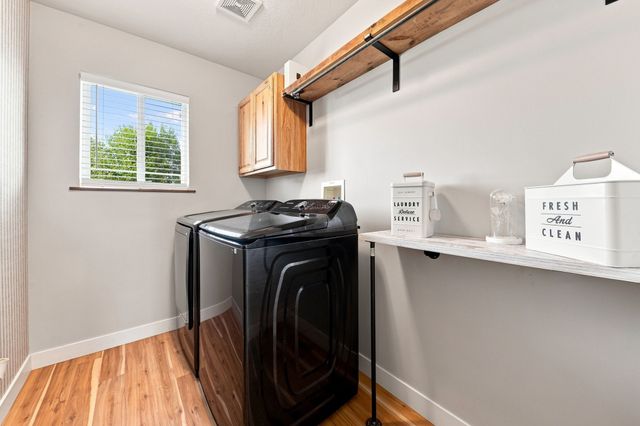 497 Morning Dove Boulevard, Pleasant Hill, IA 50327