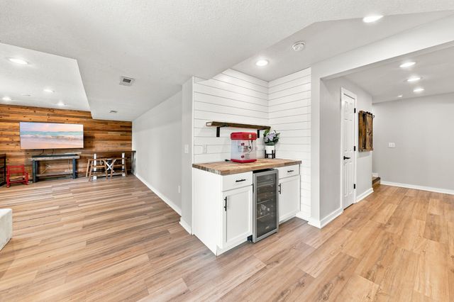 497 Morning Dove Boulevard, Pleasant Hill, IA 50327