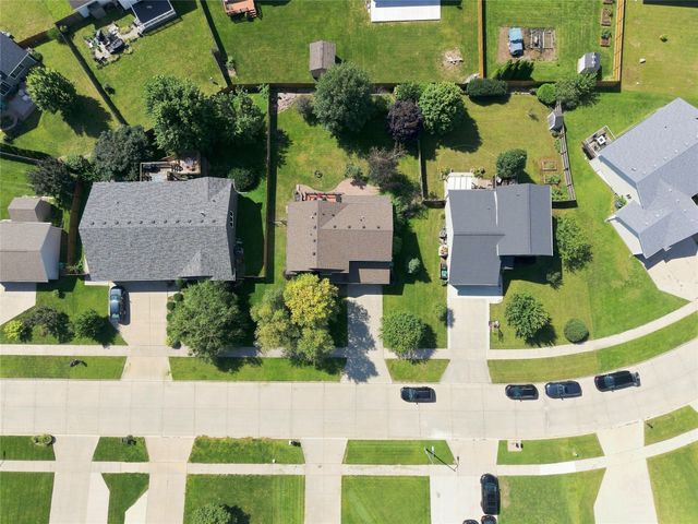 497 Morning Dove Boulevard, Pleasant Hill, IA 50327