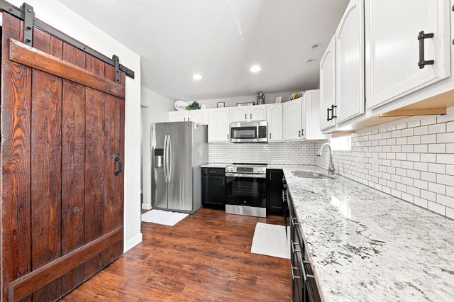 497 Morning Dove Boulevard, Pleasant Hill, IA 50327