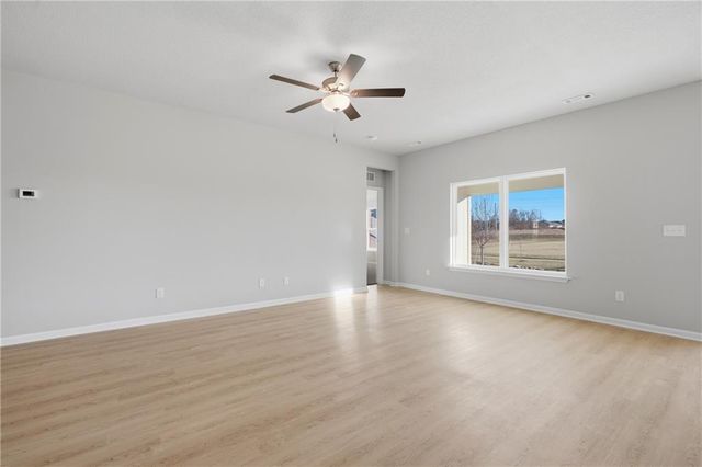 637 W Bluebird Street, Gardner, KS 66030