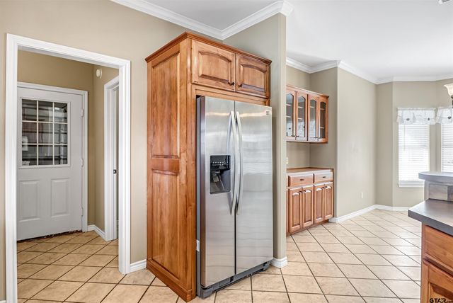 10624 Russell DR, Chandler, TX 75758