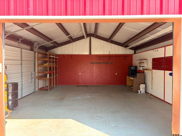 10624 Russell DR, Chandler, TX 75758