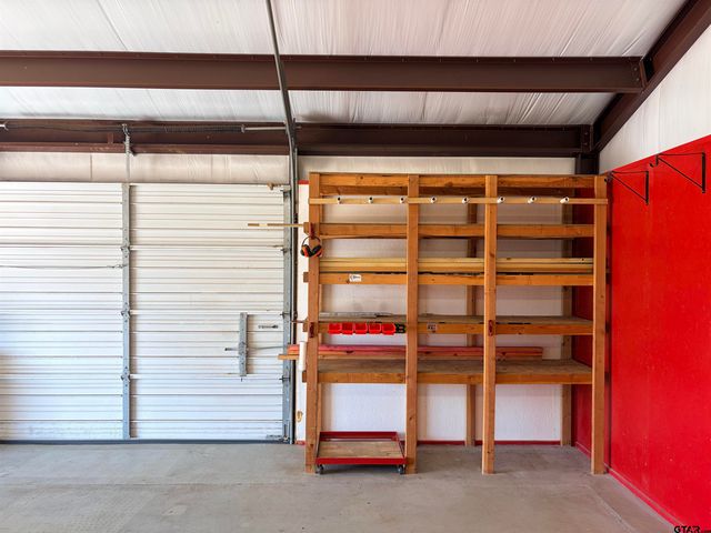 10624 Russell DR, Chandler, TX 75758