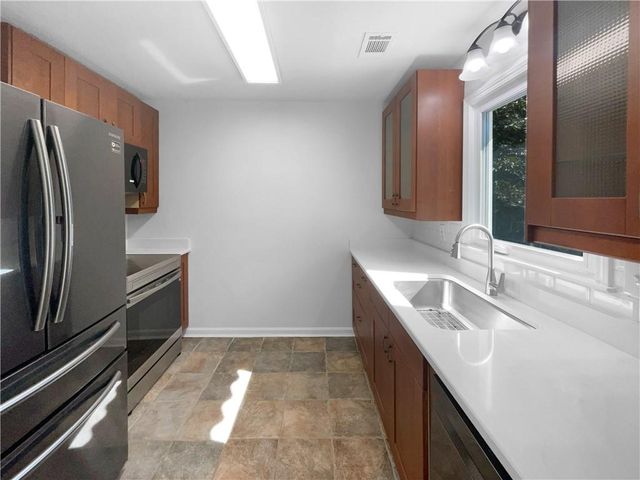 550 Wayside Drive, Lawrenceville, GA 30046
