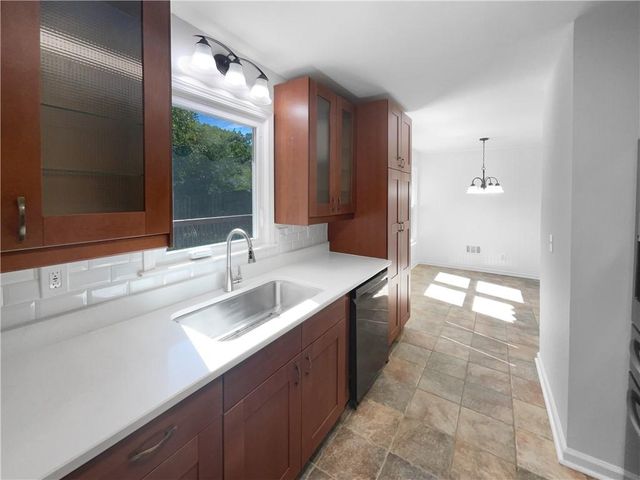550 Wayside Drive, Lawrenceville, GA 30046