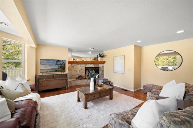 180 Grass Valley, Lake Arrowhead, CA 92352