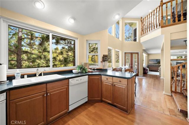 180 Grass Valley, Lake Arrowhead, CA 92352