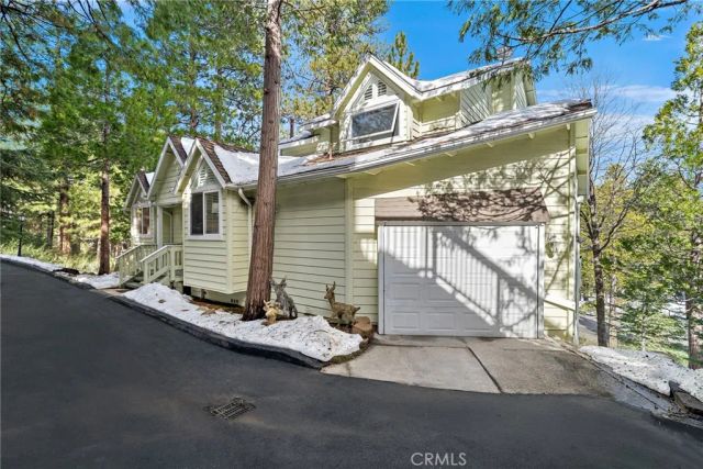 180 Grass Valley, Lake Arrowhead, CA 92352