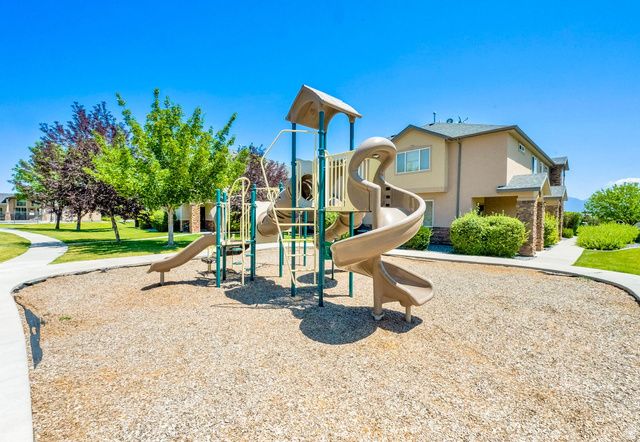 7118 S GREENSAND DR, West Jordan, UT 84084