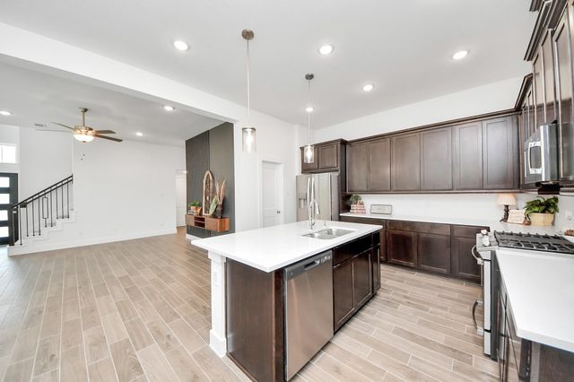 10058 Nectar Path, Iowa Colony, TX 77583