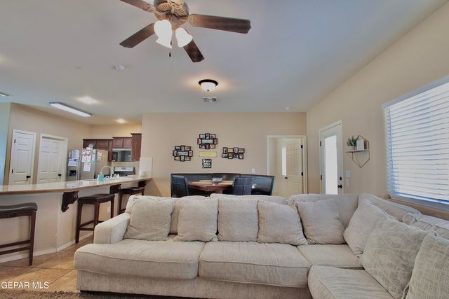 6828 Jordyn Emily Lane, El Paso, TX 79932
