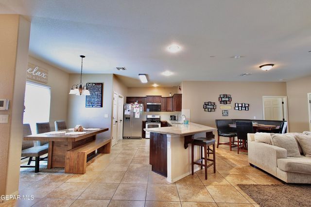 6828 Jordyn Emily Lane, El Paso, TX 79932