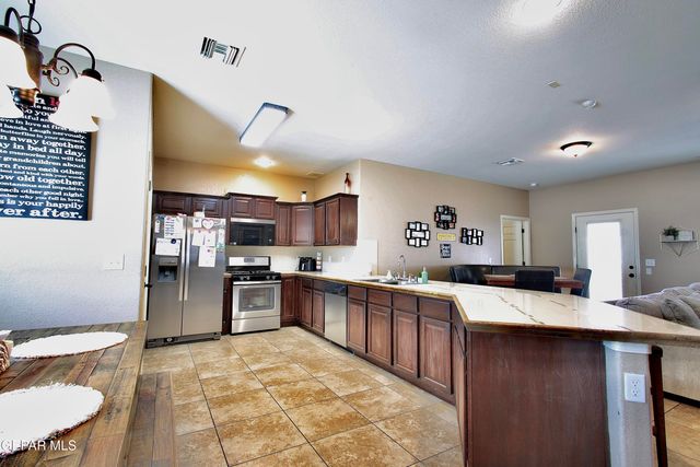 6828 Jordyn Emily Lane, El Paso, TX 79932