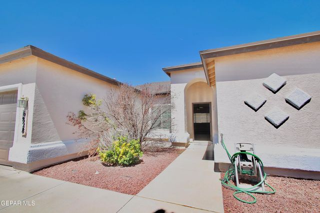 6828 Jordyn Emily Lane, El Paso, TX 79932