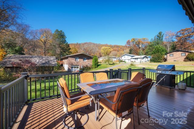 500 Old Haw Creek Road, Asheville, NC 28805