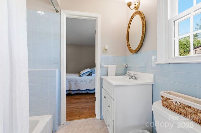 500 Old Haw Creek Road, Asheville, NC 28805