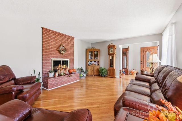 500 Old Haw Creek Road, Asheville, NC 28805